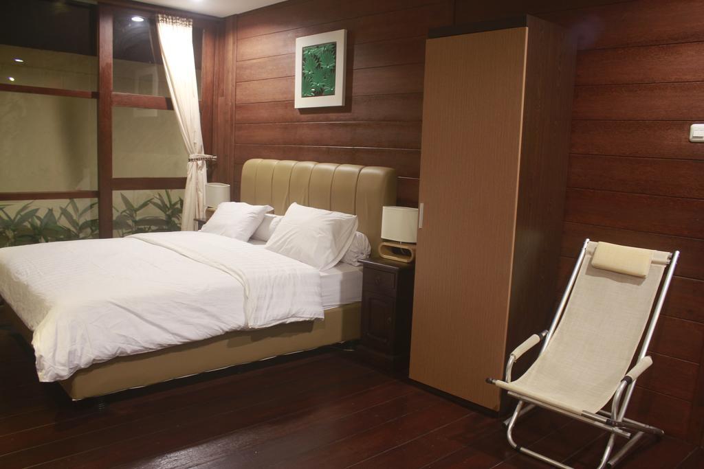 Banjoe Villa *